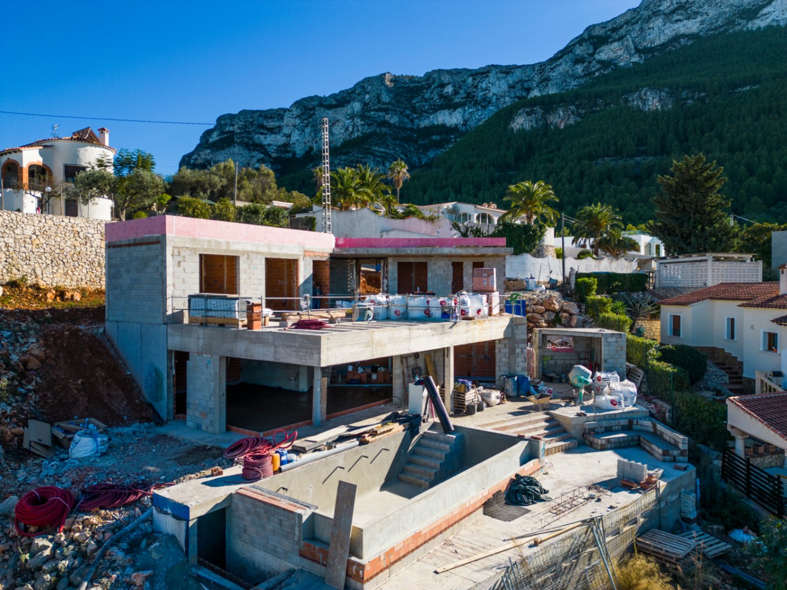 Modern villa in aanbouw in La Pedrera, Dénia