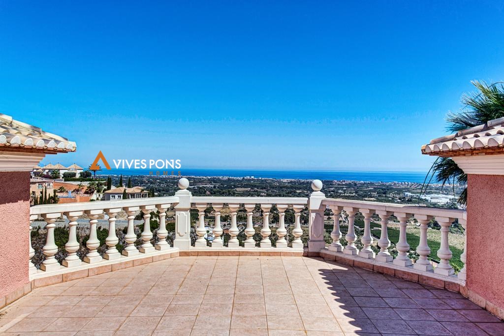 Villa met fascinerend uitzicht op de zee en de Montgó, Dénia