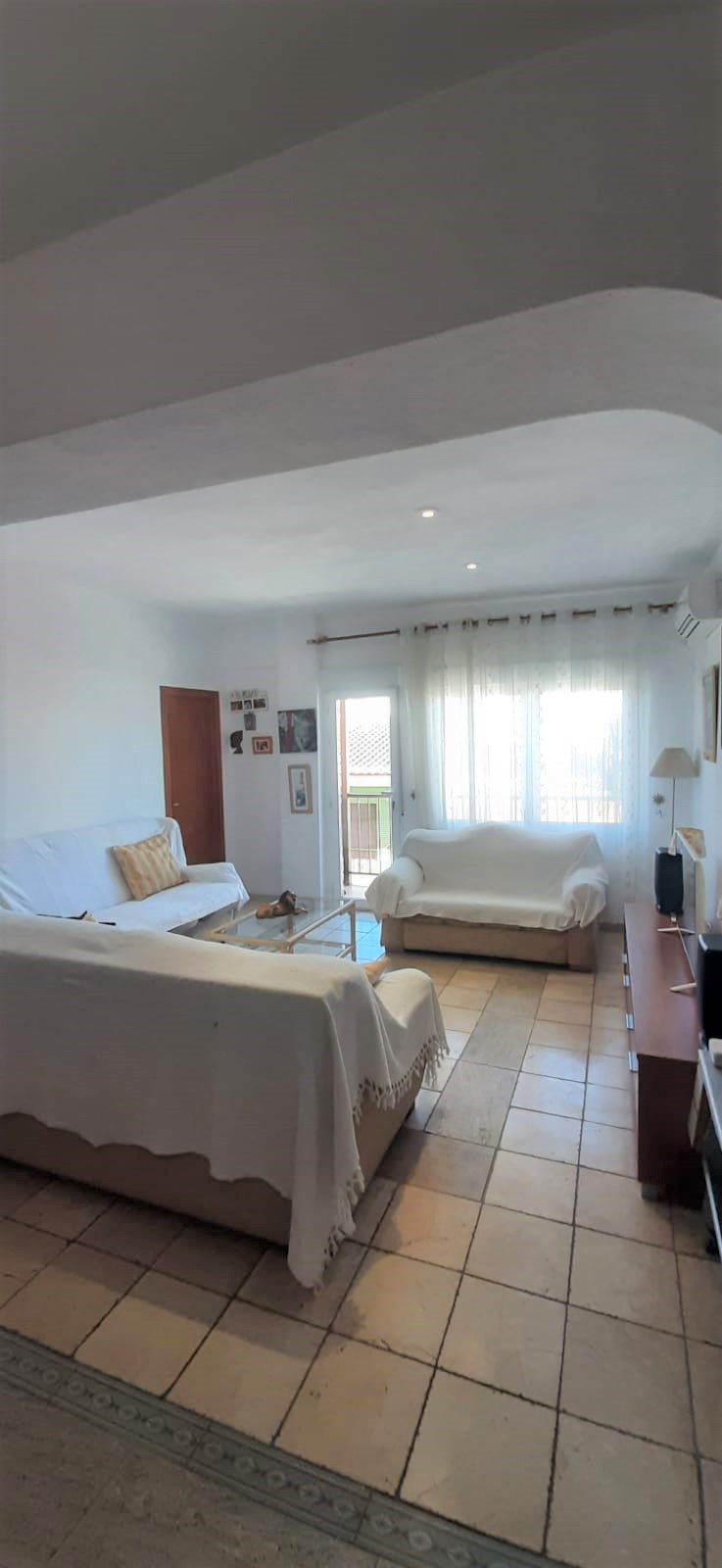 Apartment a few meters from the port and the beach. Els Magazinos area.