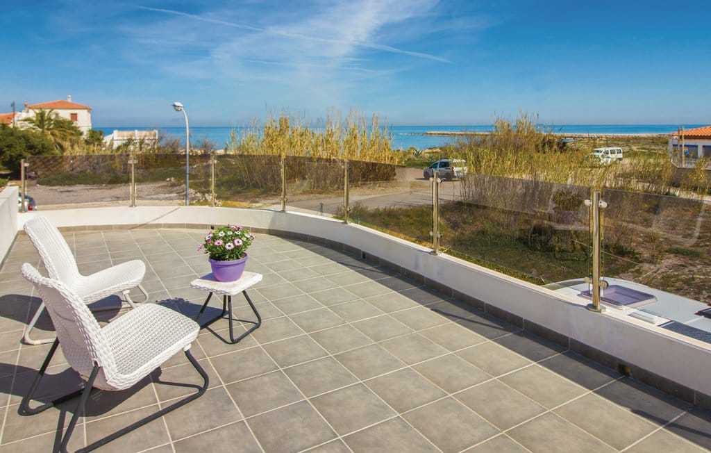 Villa moderna en primera línea de playa, Las Marinas, Dénia