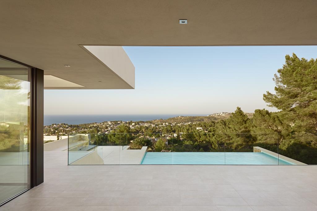 Modern villa built by Vives Pons overlooking the sea and Montgó
