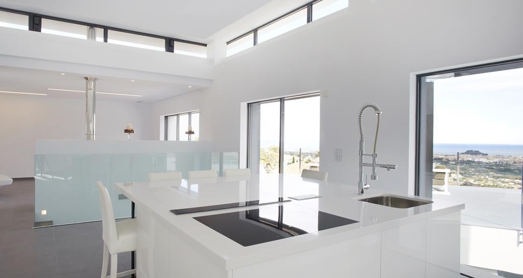 Villa moderna construida por Vives Pons con vistas al mar en Dénia