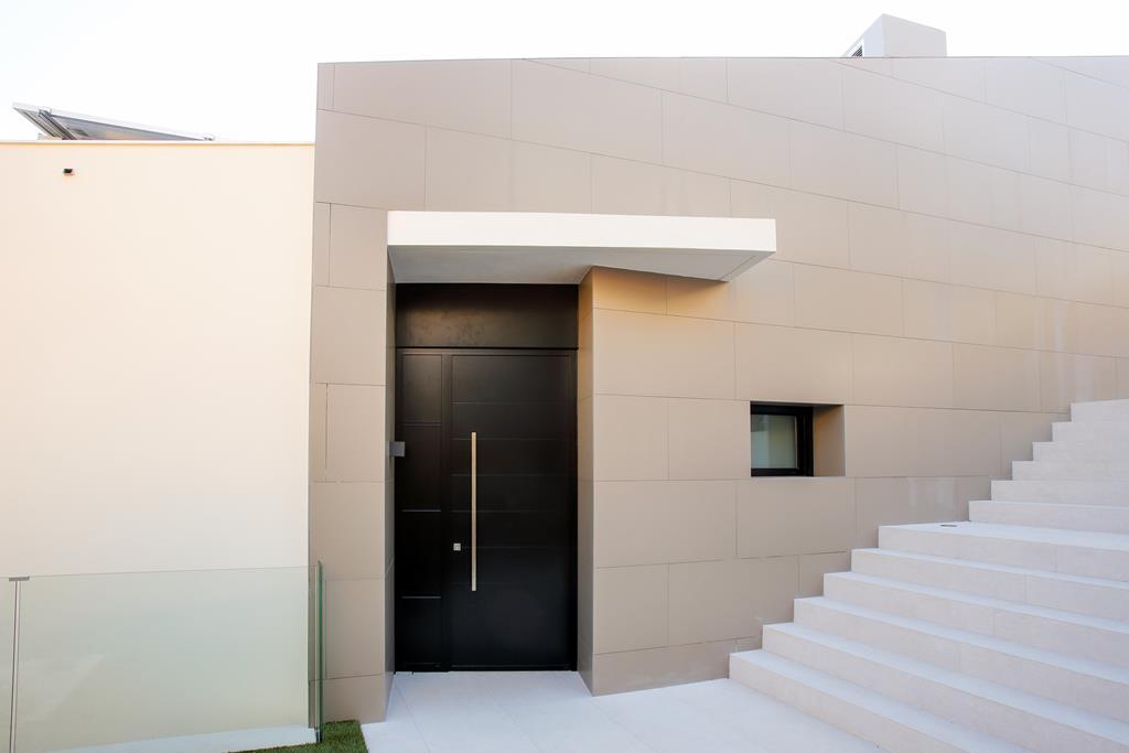 Neu gebaute moderne Villa in Dénia