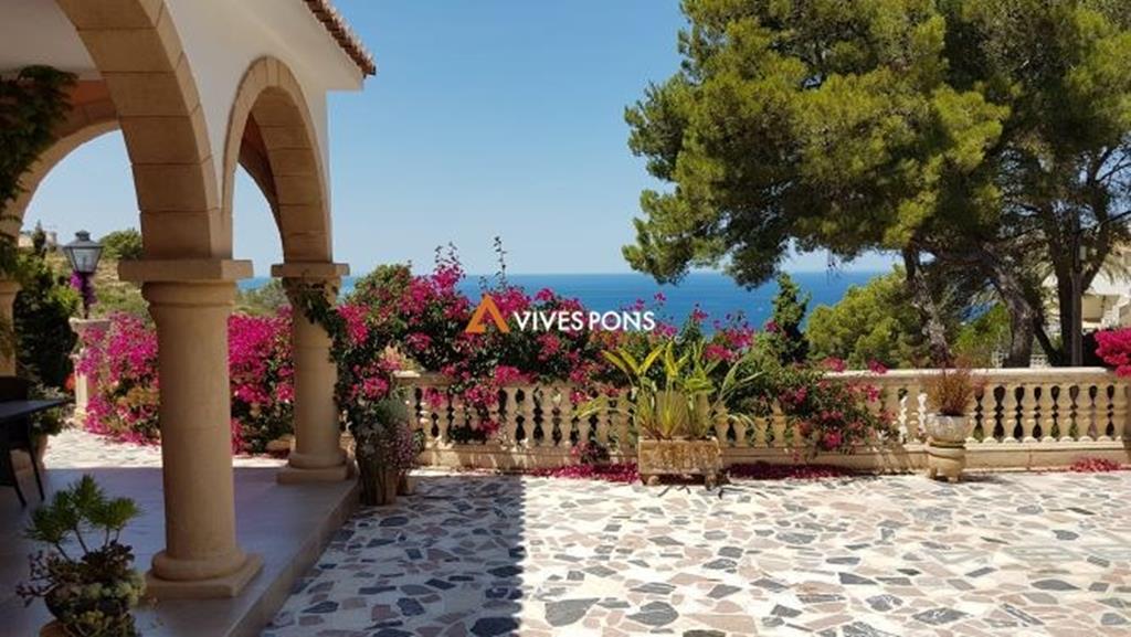 Villa met zeezicht, gastenverblijf en grote tuin, in Las Rotas, Dénia
