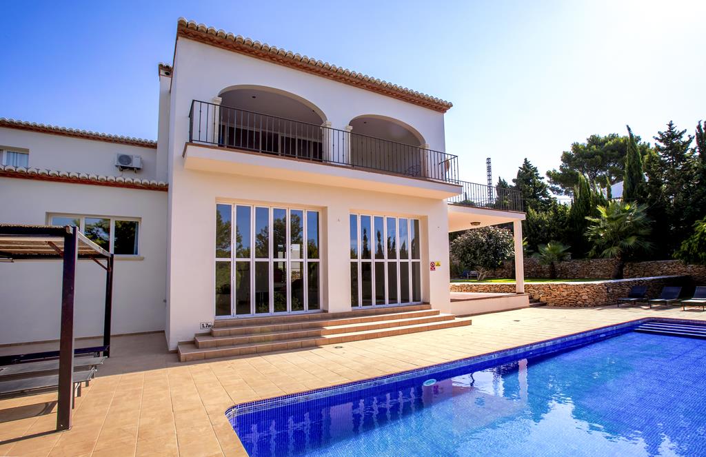 Villa overlooking the Montgó and very well located, in Jávea