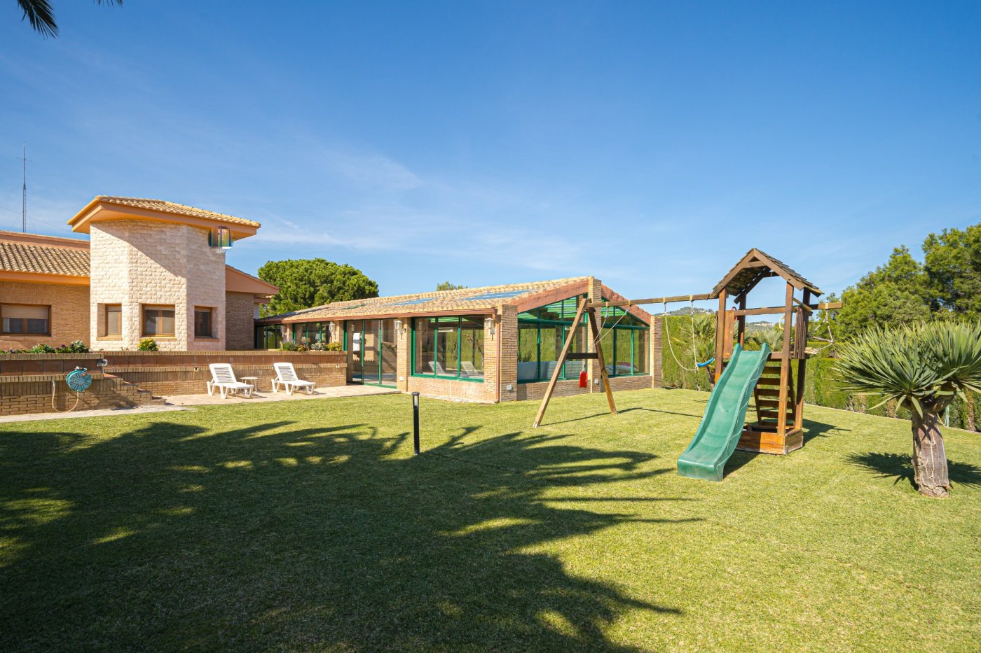 Villa mit weitläufigem Grundstück und Meerblick, Calpe